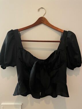 Cotton Candy LA Black Puff Sleeve Tie-Front Crop Top Size S